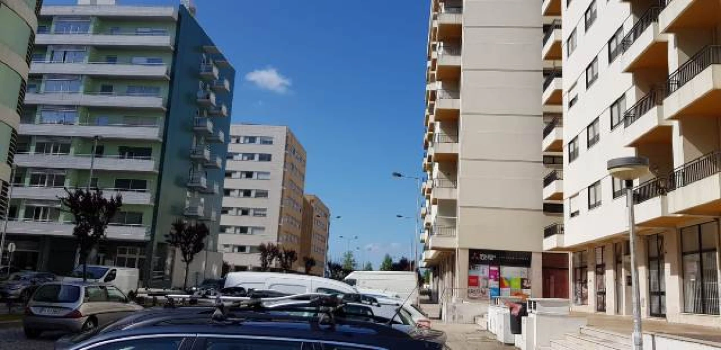 Loja para Venda em Pedrouços Foto 17