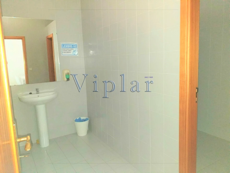 Loja para Venda em Pedrouços Foto 12