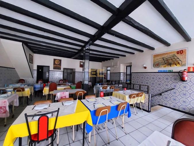 Prédio para Venda em Buarcos Foto 2