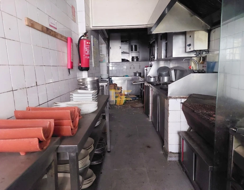 Prédio para Venda em Buarcos Foto 8