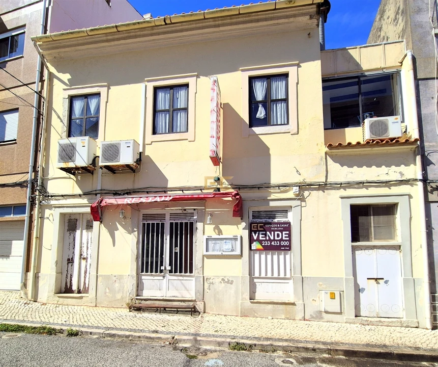 Prédio para Venda em Buarcos Foto 1