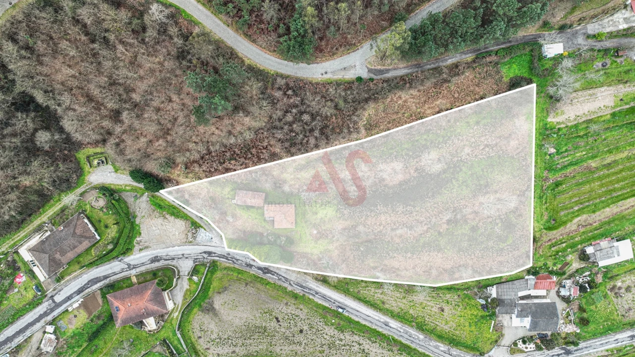 Moradia T3 para Venda em Pombeiro de Ribavizela Foto 1