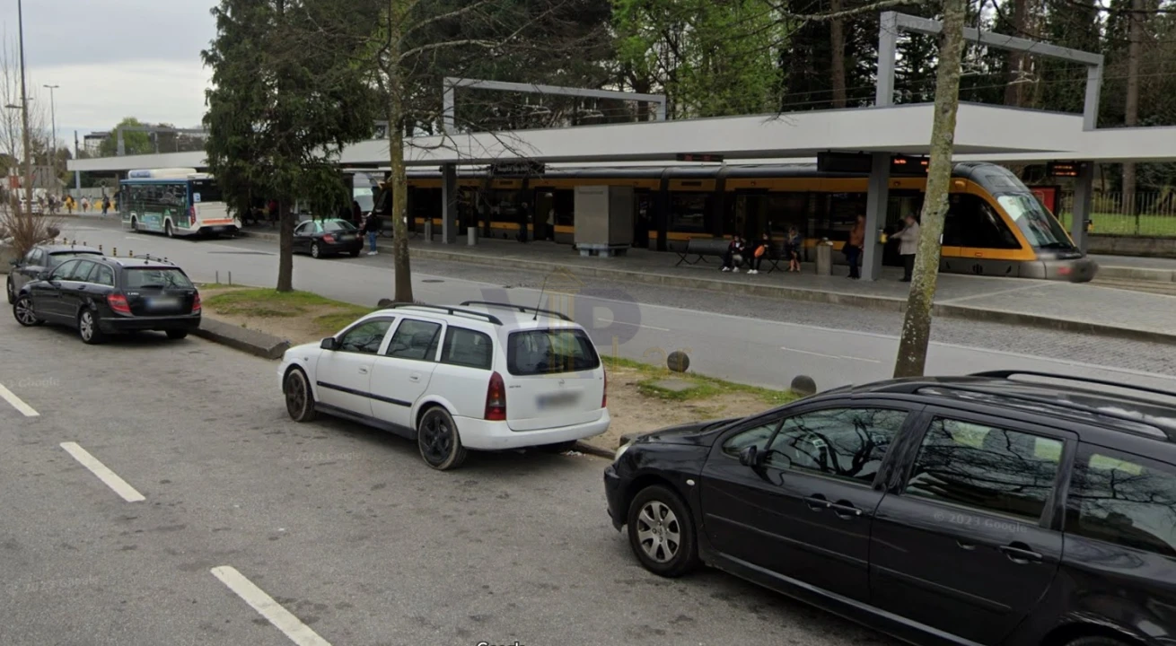 Moradia T3 para Venda em Paranhos Foto 1