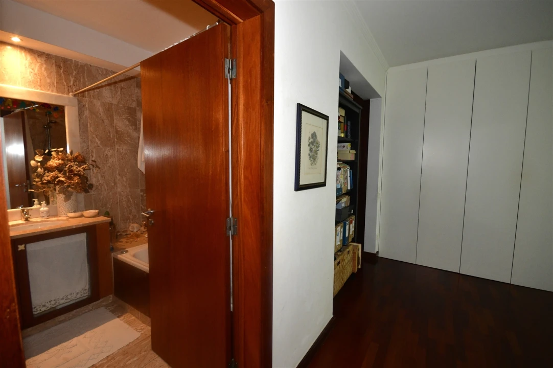 Apartamento T4 para Venda em Matosinhos e Leça da Palmeira Foto 24