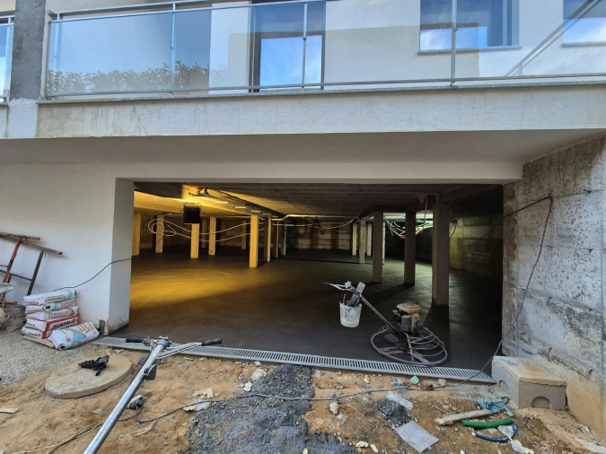 Garagem para Arrendamento em Insua Foto 2