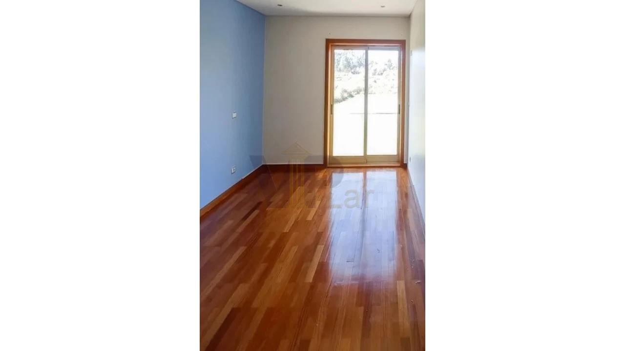 Moradia T4 para Venda em São Pedro Fins Foto 9