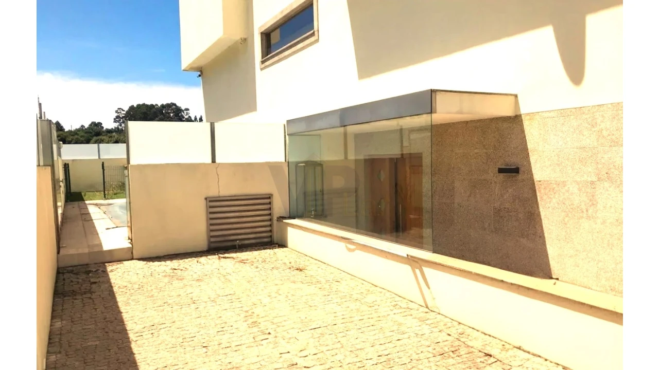 Moradia T4 para Venda em São Pedro Fins Foto 25