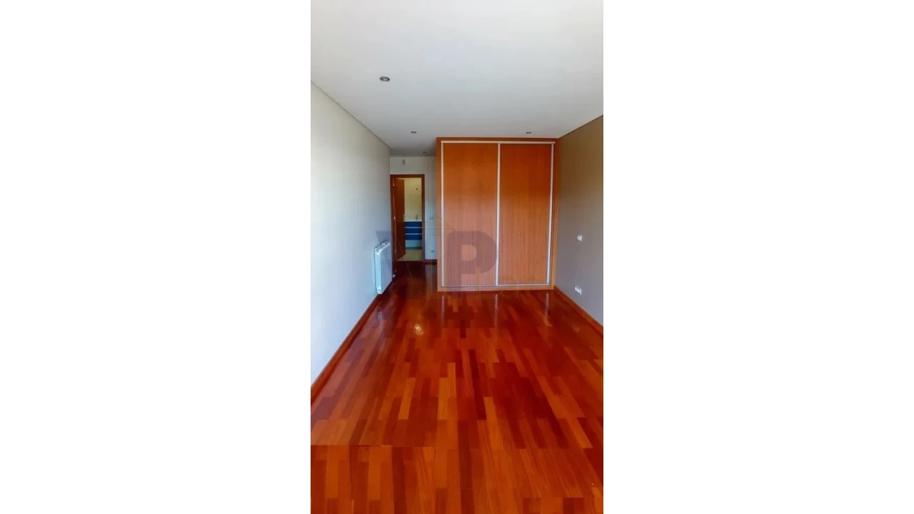 Moradia T4 para Venda em São Pedro Fins Foto 11