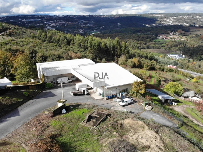 Armazém para Venda em Fornos de Maceira Dão Foto 2