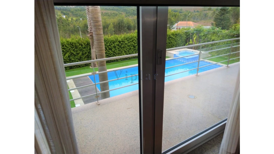 Moradia T6 para Venda em Valongo Foto 46