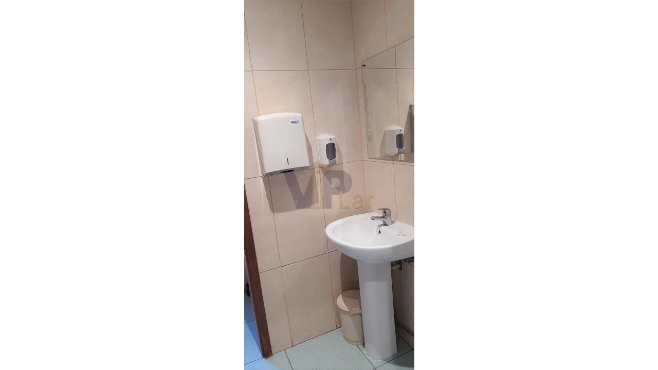 Loja para Venda em Baguim do Monte (Rio Tinto) Foto 9