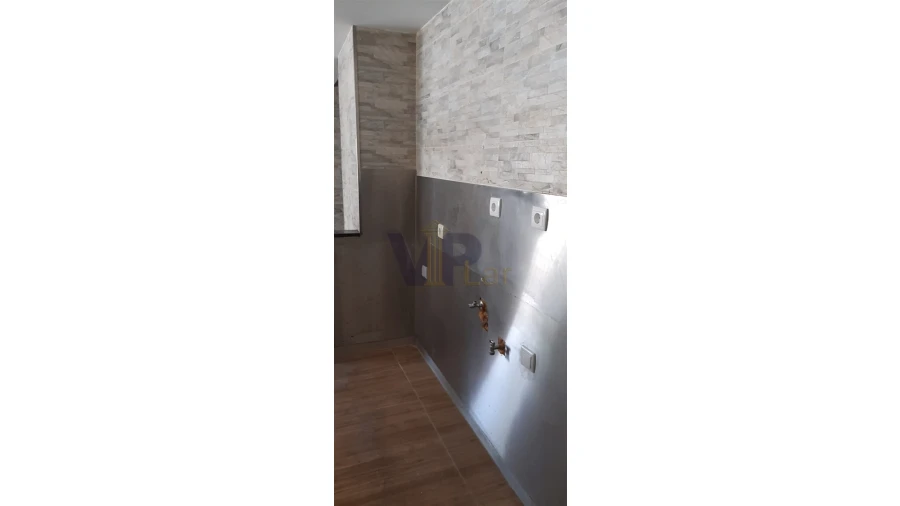 Loja para Venda em Baguim do Monte (Rio Tinto) Foto 18