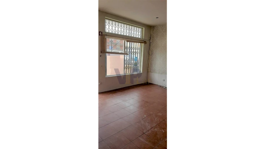 Loja para Arrendamento em Ermesinde Foto 1