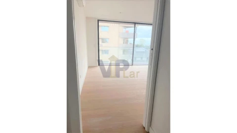 Apartamento T2 para Venda em Ramalde