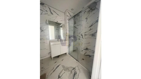 Apartamento T2 para Venda em Ramalde