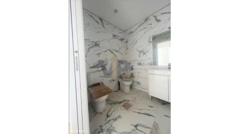 Apartamento T2 para Venda em Ramalde