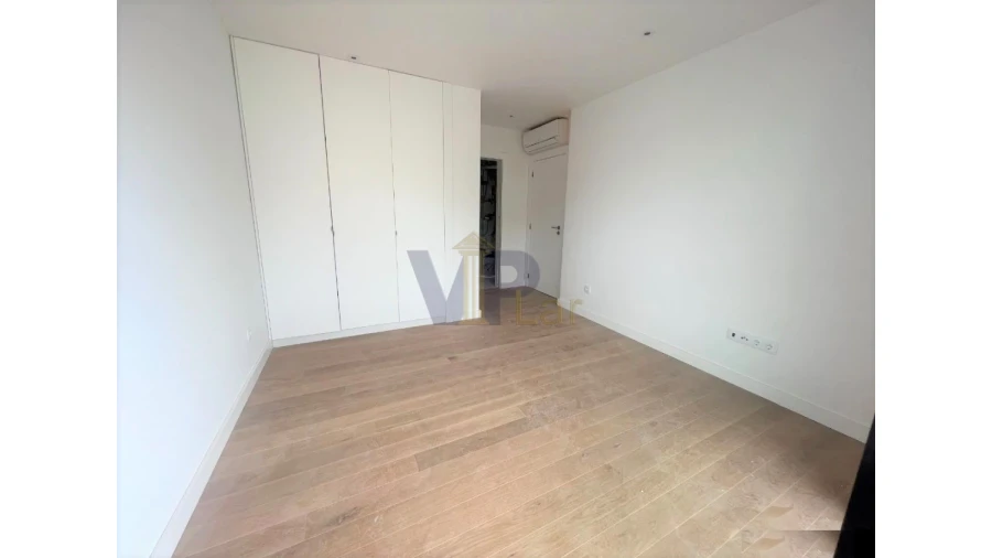 Apartamento T2 para Venda em Ramalde Foto 18