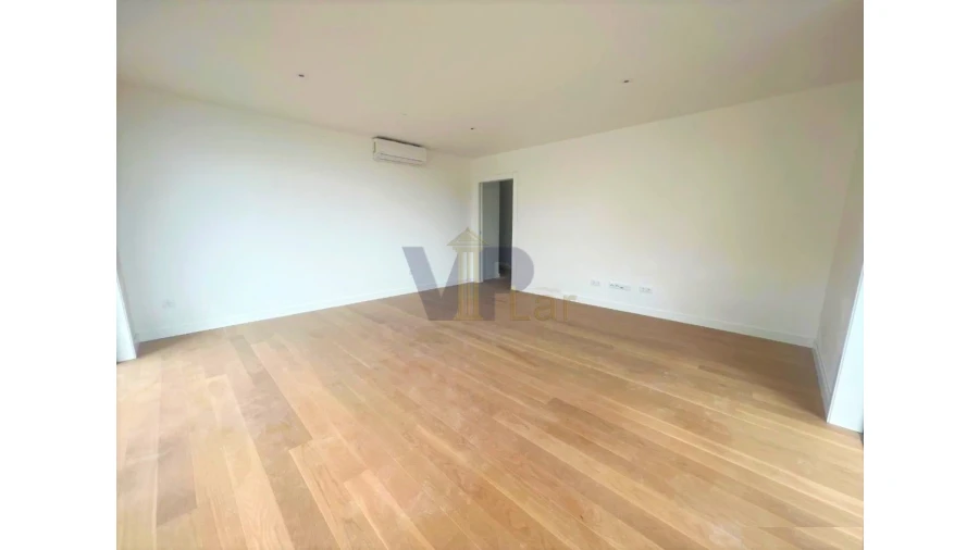 Apartamento T2 para Venda em Ramalde Foto 11
