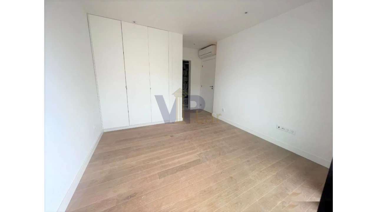 Apartamento T2 para Venda em Ramalde Foto 18
