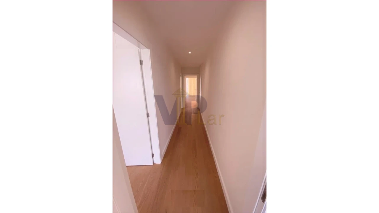 Apartamento T2 para Venda em Ramalde Foto 28