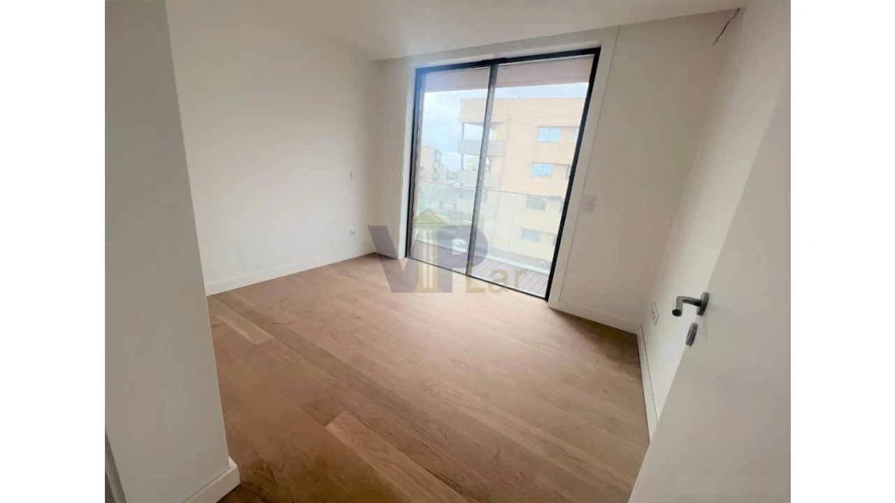 Apartamento T2 para Venda em Ramalde Foto 16