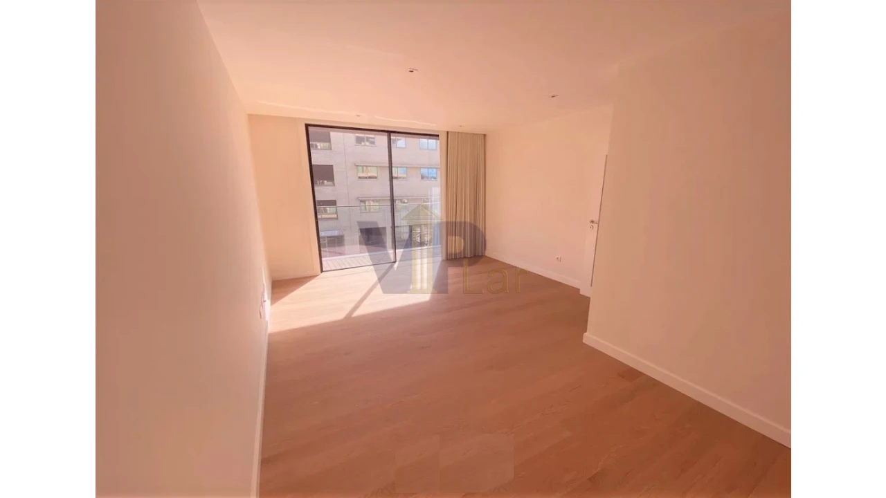 Apartamento T2 para Venda em Ramalde Foto 21