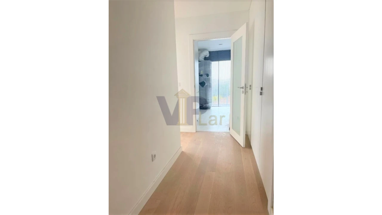 Apartamento T2 para Venda em Ramalde Foto 9