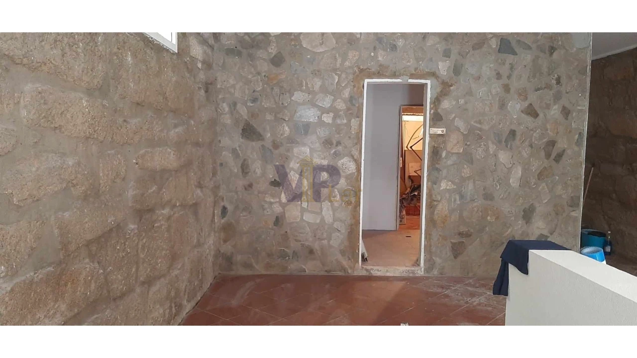 Loja para Arrendamento em Aguas Santas Foto 2