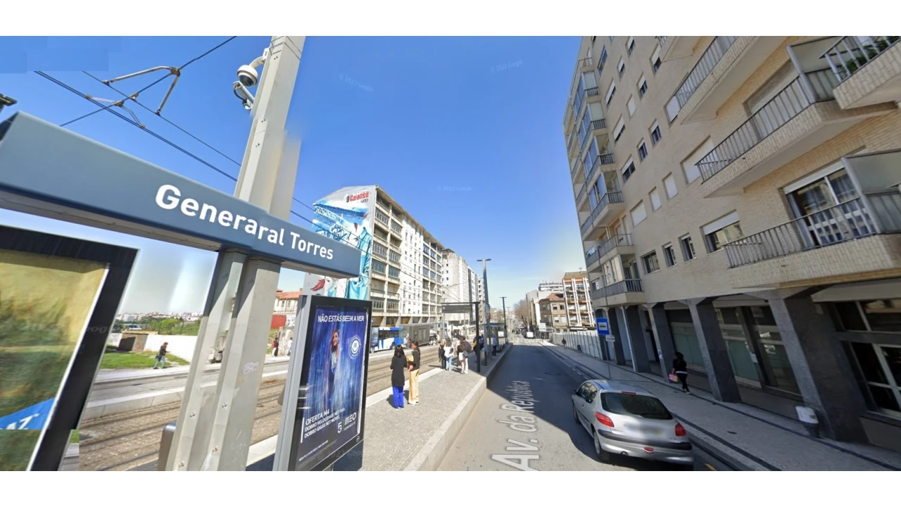 Prédio para Venda em Mafamude e Vilar do Paraíso Foto 4