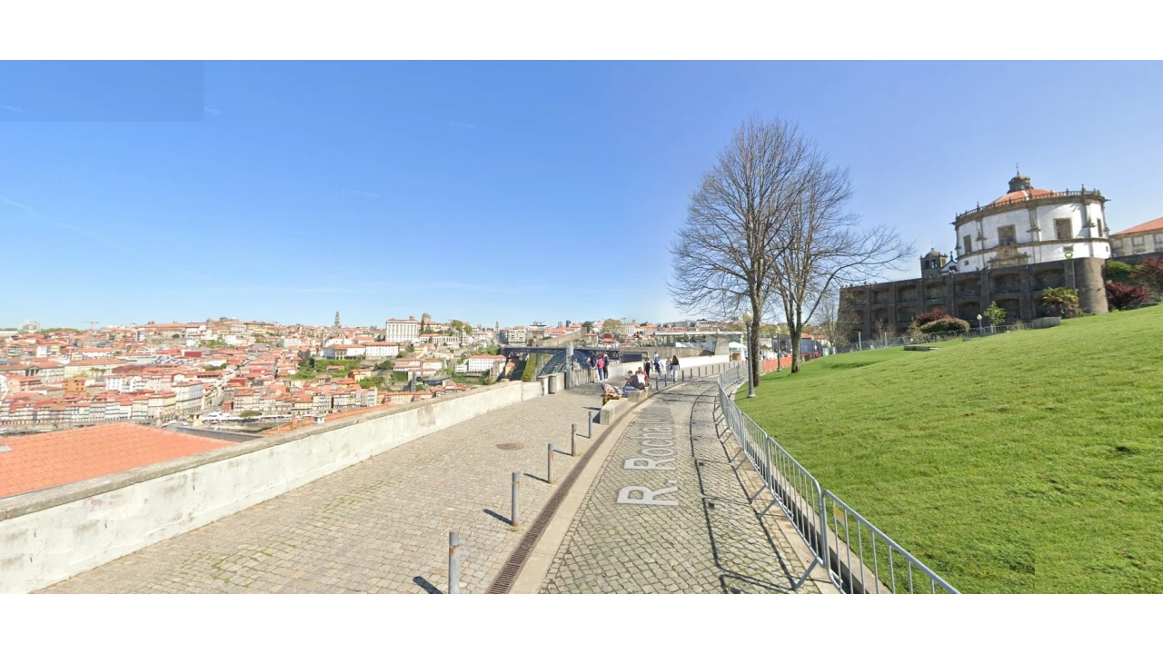 Prédio para Venda em Mafamude e Vilar do Paraíso Foto 5