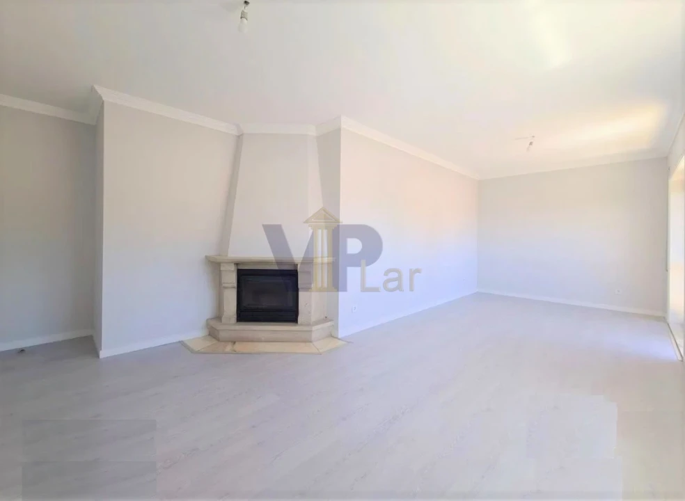 Apartamento T3 para Venda em Moreira Foto 1