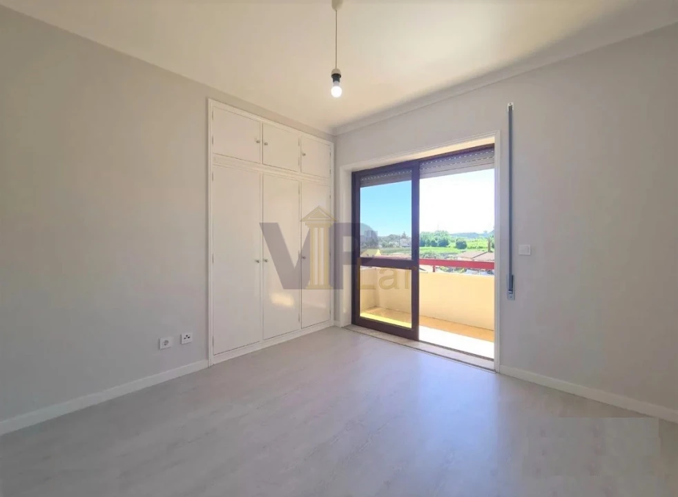 Apartamento T3 para Venda em Moreira Foto 4