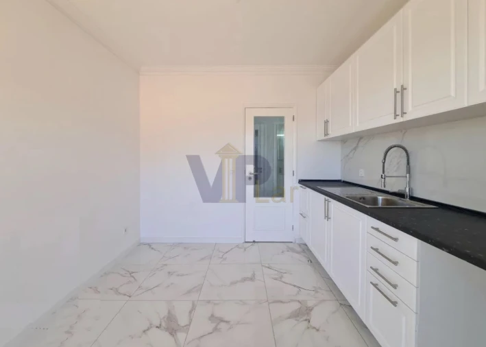 Apartamento T3 para Venda em Moreira Foto 3