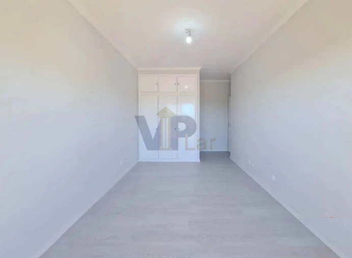 Apartamento T3 para Venda em Moreira Foto 9