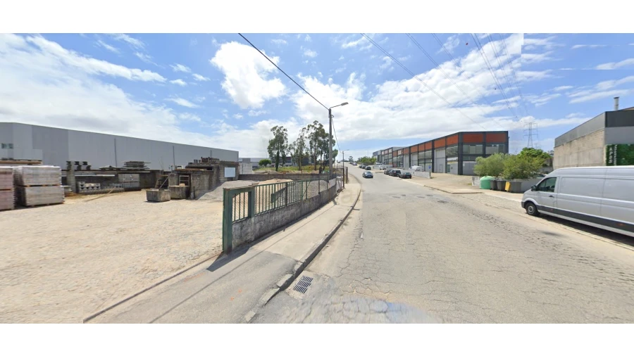 Terreno para Venda em Alfena Foto 2