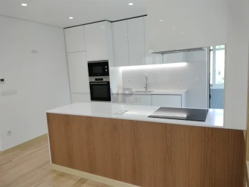 Apartamento T3 para Venda em Aldoar, Foz do Douro e Nevogilde