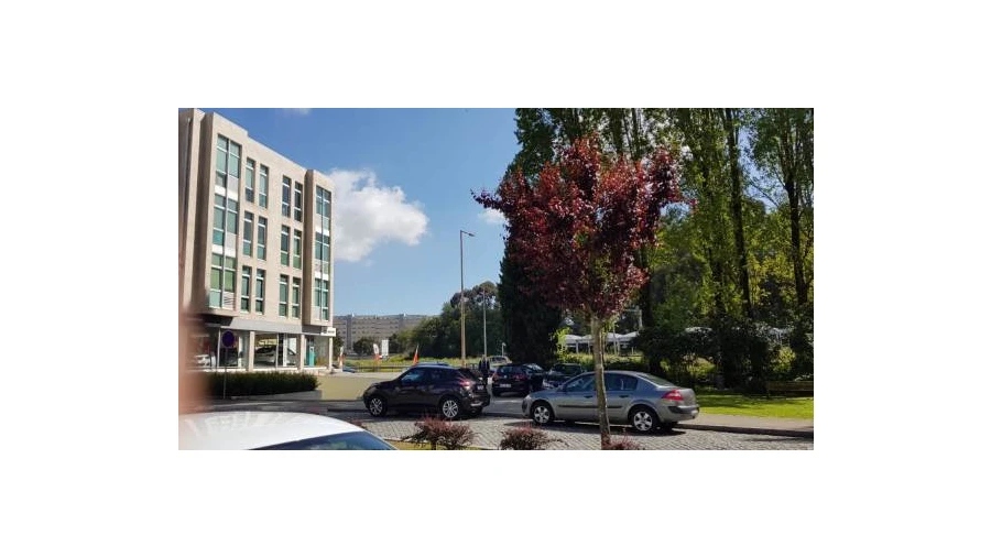 Garagem para Arrendamento em Pedrouços Foto 5