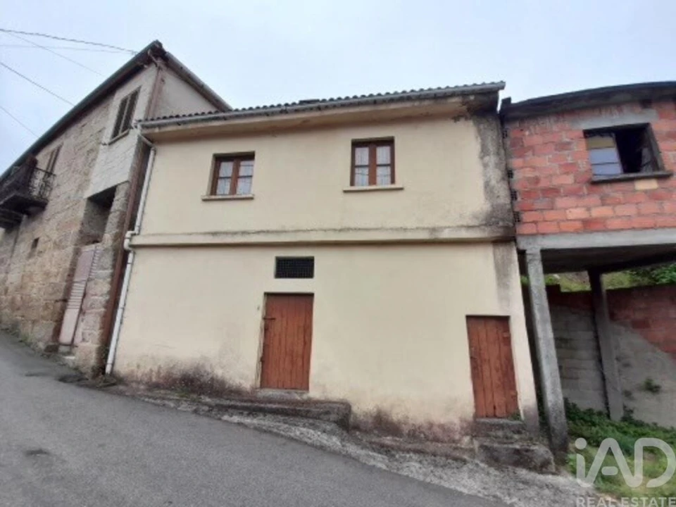 Moradia T3 para Venda em Cristoval Foto 24