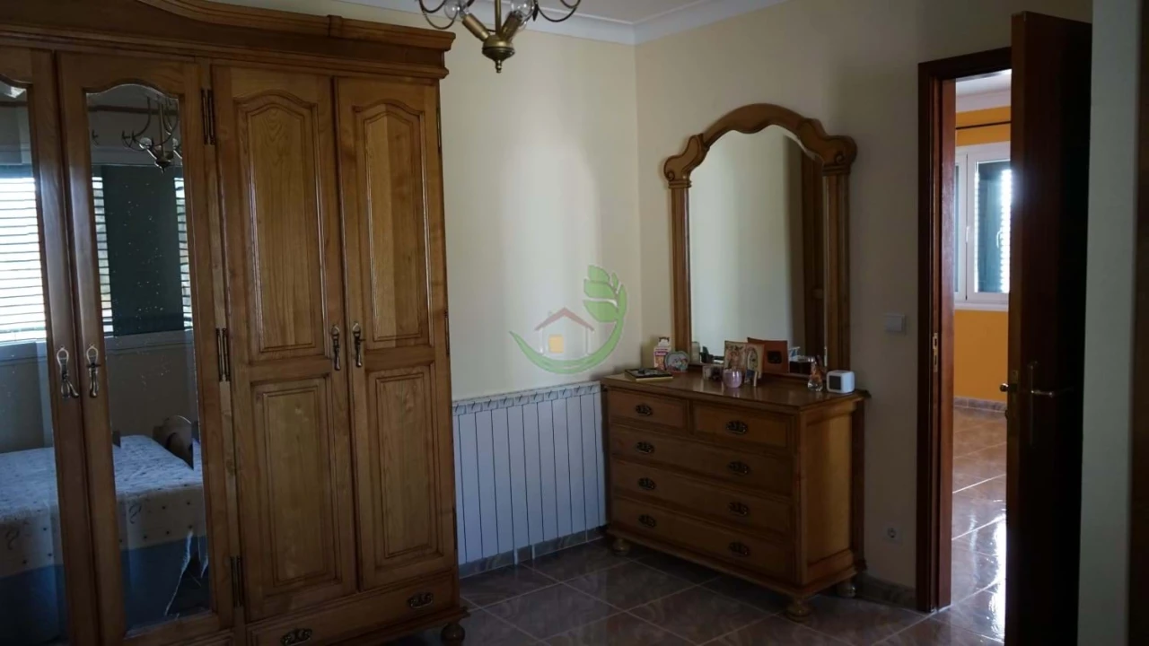 Moradia T4 para Venda em Vila e Roussas Foto 17