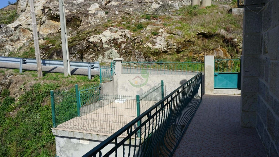 Moradia T4 para Venda em Vila e Roussas Foto 45