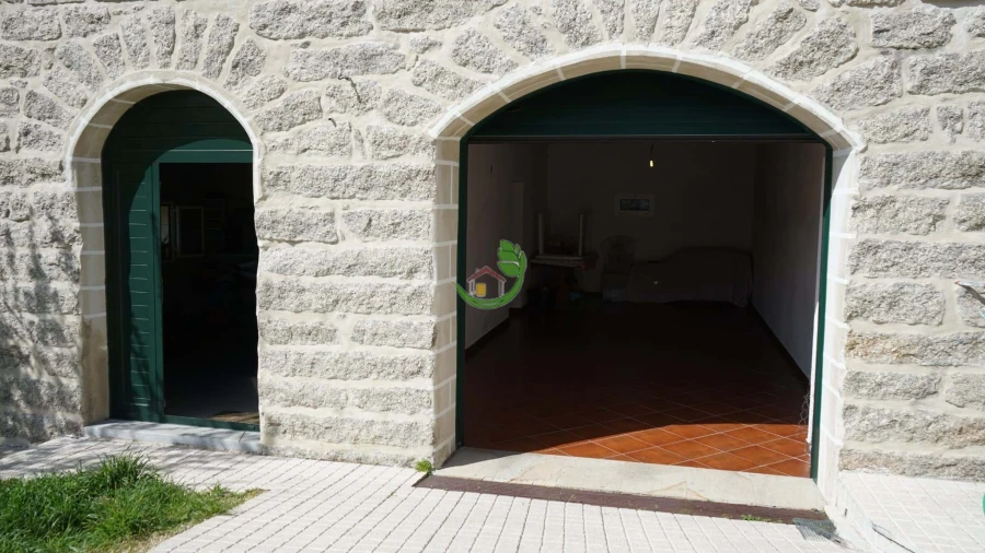 Moradia T4 para Venda em Vila e Roussas Foto 10