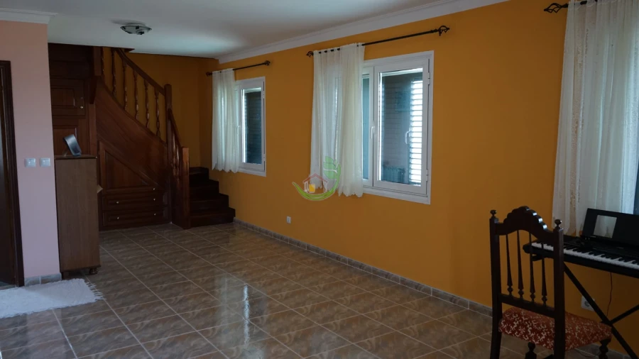 Moradia T4 para Venda em Vila e Roussas Foto 11