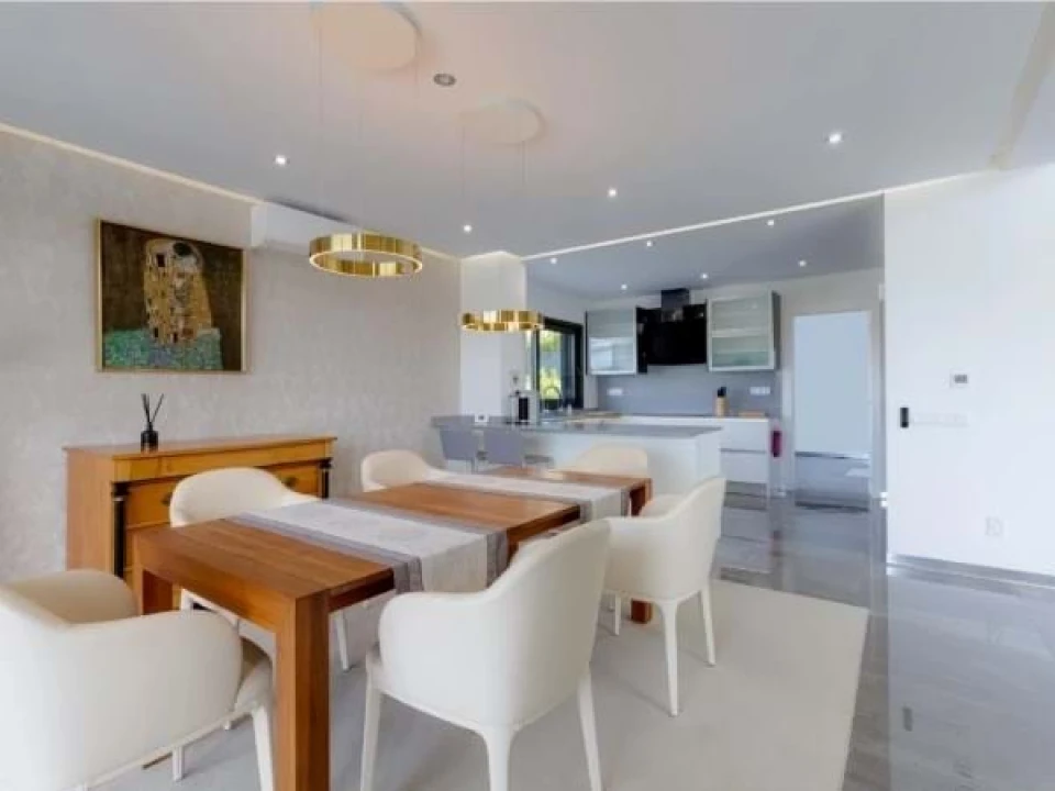 Moradia T5 para Venda em Albufeira e Olhos de Água Foto 7