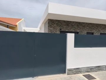 Moradia T4 para Venda em Fernao Ferro