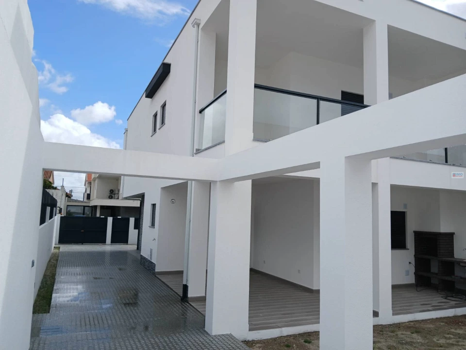 Moradia T0 para Venda em Fernao Ferro Foto 14