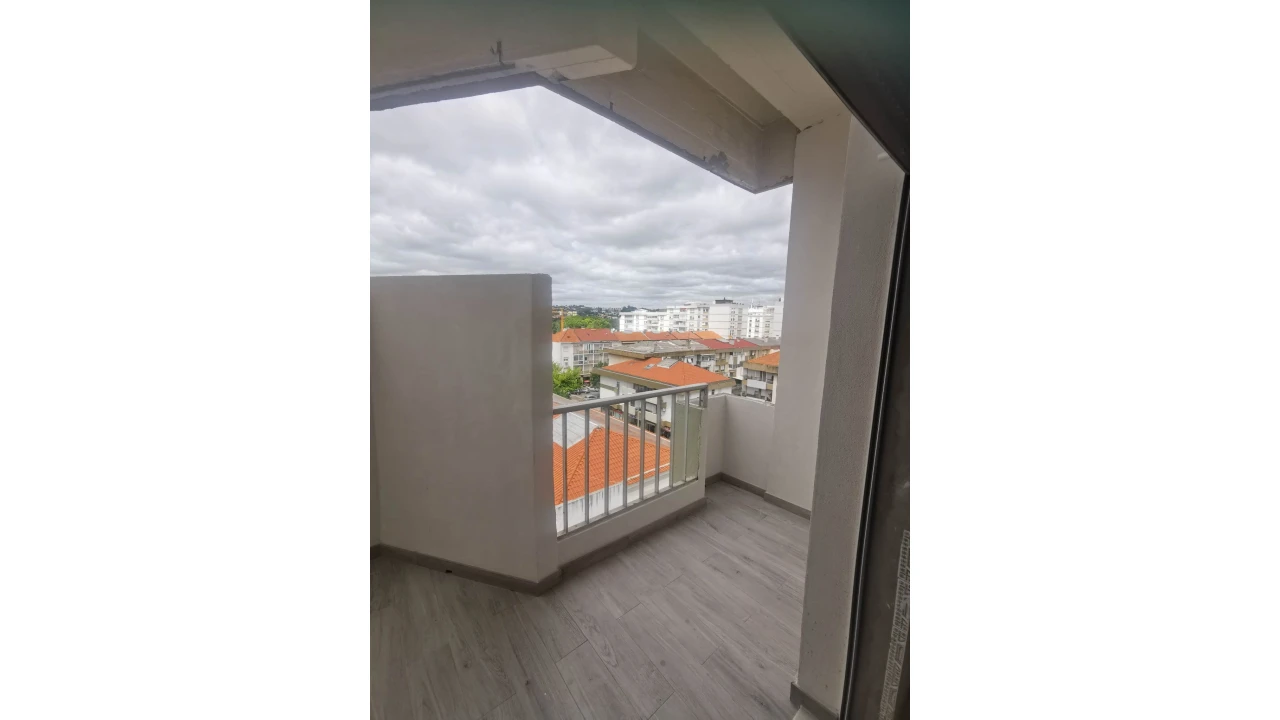 Apartamento T3 para Venda em São João Baptista e Santa Maria dos Olivais Foto 17