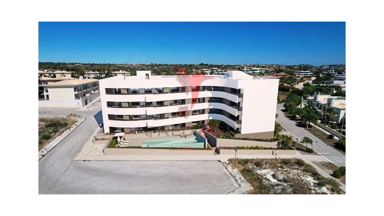 Apartamento T2 para Venda em Bensafrim e Barão de São João Foto 7