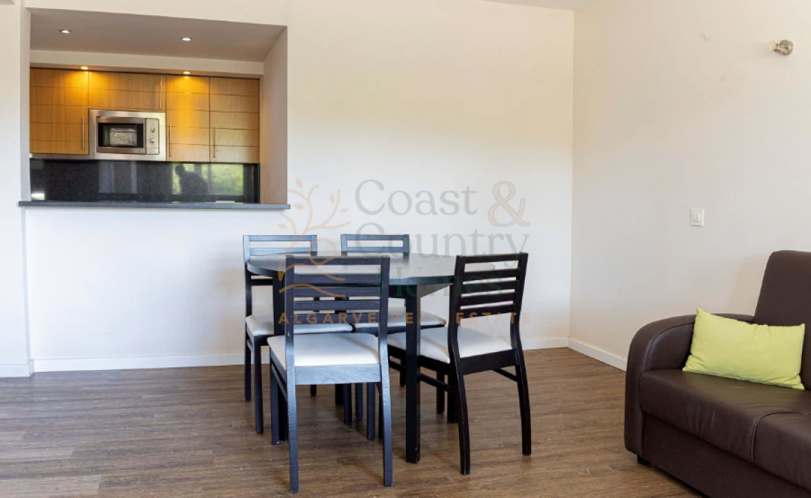 Apartamento T1 para Venda em Alvor Foto 3