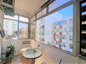 Apartamento T1 para Venda em Quarteira