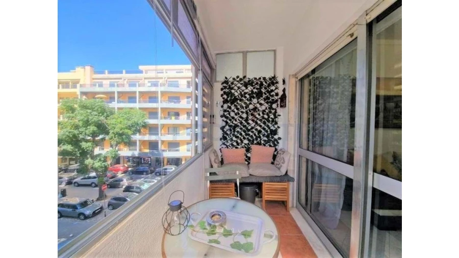 Apartamento T1 para Venda em Quarteira Foto 6